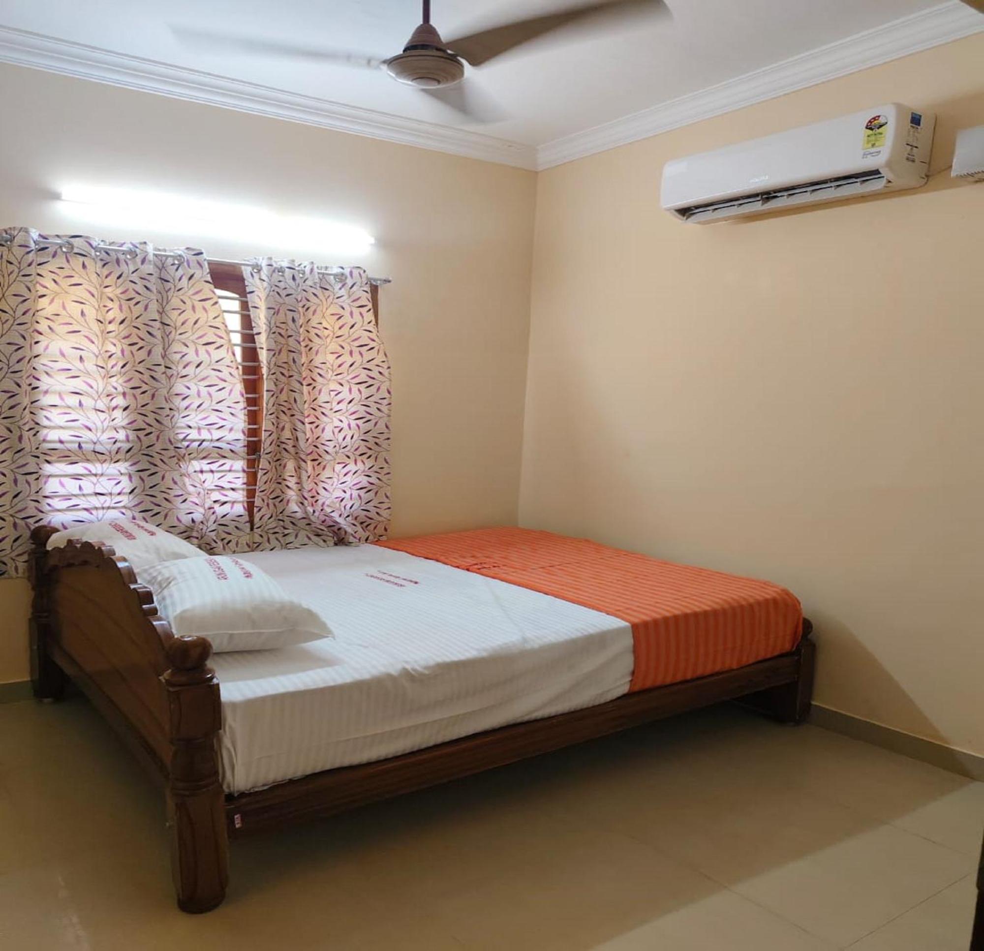 Arumugam Residency Ac Тиручендур Экстерьер фото