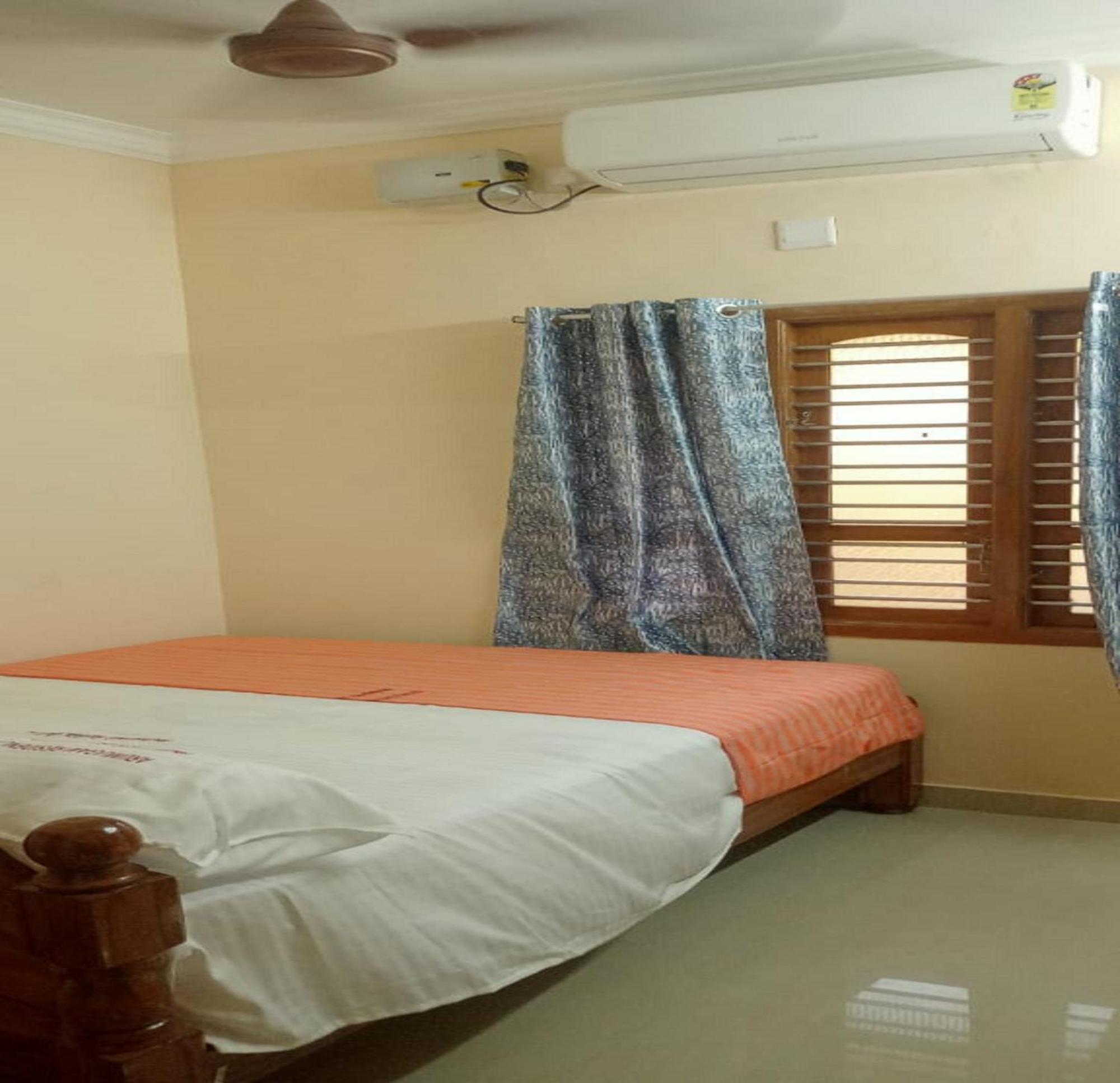 Arumugam Residency Ac Тиручендур Экстерьер фото